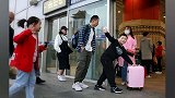 【北京】河南“增肥救父”男孩离京返乡上学 已减重4斤