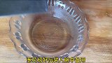 鸡蛋倒入开水中,瞬间成为一道快要失传的名菜,真好吃,回味无穷
