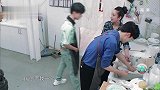 王俊凯嘴抹蜜夸得秦海璐眉飞色舞，不料仝卓一句话，立马瞪白眼！