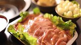 重庆一家耙耳朵火锅店，每年接客近100万人，百吃不厌！