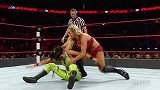 WWE-16年-RAW第1217期：女子双打赛班克斯&贝莉VS夏洛特&布鲁克-全场