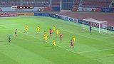 韩国小将右路1v1杀入禁区 郑承源迎球爆杆高射炮