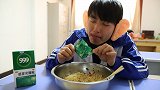 二浪记：学渣这碗999泡面，吓跑同学，你能吃得下去吗？