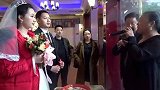 重庆一小伙结婚，新娘像花一样漂亮,羡慕新郎了