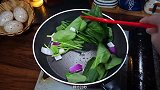 菠菜和什么菜搭配是最佳，我认为菠菜和洋葱搭配是最佳