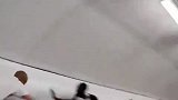 网友恶搞：不敌阿斯顿维拉 瓜迪奥拉逃离曼城更衣室