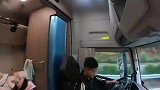 卡车夫妻晒幸福日常生活，豪华生活舱惊呆网友