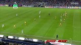 第58分钟哈德斯菲尔德球员穆涅射门
