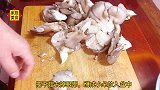 简单家常菜蚝油烧平菇做法，色香味俱全，适合新手操作