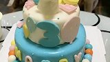 赛文过生日，看它的样子太可爱了，赛文生日快乐哦