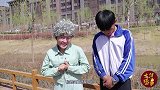 纸牌去掉两个王，剩下的52张牌代表什么？知道的同学请举手！