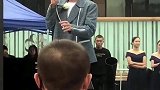 被公司雪藏十八年，现在重新复出，有人眼熟吗