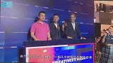 余文乐妻子晒近照，兄妹俩互动好有爱，小女儿正脸晒出尽显可爱