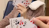 太嚣张了 竟然明牌跟我玩！兄弟姐妹们 帮我想想怎么出吧！吴七七️ 斗地主