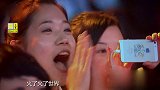 《笑傲江湖》：萌娃组合青春热舞嗨翻全场，观众起身拍手叫好！