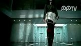 娱乐播报-20111117-曝王菲自降身段赢取婆婆欢心
