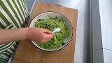 2根萝卜加3个鸡蛋，筷子一搅香气四溢，挑食的孩子最爱吃