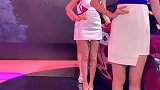 小伙子注意一下你的手