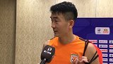 中国足协杯-17赛季-多年无冠对手都心疼了 鲁能球员球迷共祝申花如愿捧杯-新闻