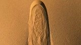 爱情好像流沙，我不挣扎，随他去吧。