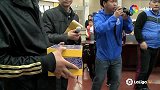 西甲-1516赛季-莫伦特斯造访东门中学 与小球员亲密接触-新闻