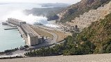 中国出手帮助巴铁，将百米钢柱插入喜马拉雅山，解决巴铁用电难题