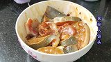 广东人做的生焗鱼煲就是好吃，做法简单一腌一焗就开吃，嫩滑入味