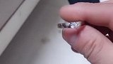 黑老鸦竟然是财神爷？养出感情后，钻石戒指都送我！