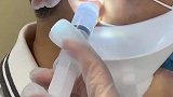 感觉耳朵有点雾，到医院去洗耳，觉得整个世界都清楚了