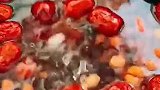 做饭：美食：每周两次，逼出体内寒气，促进血液循环，年轻十岁
