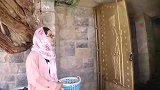 老外：中国小伙跟着伊朗波斯美女 探寻古老而神秘的波斯拜火教