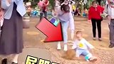 只有亲妈才敢这么肆无忌惮的笑