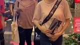 机场偶遇白鹿小姐姐，素颜也很抗打，走出了女汉子的感觉！
