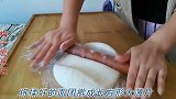 做花卷原来这么简单，筷子一压一转，做出来的花卷蓬松柔软又好吃