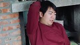 郎朗让吉娜读句子，吉娜平时挺明白，但一考试就懵了