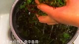 香椿这种做法最独特，不炒不炸，香气浓郁，随吃随拿放半年不坏