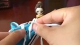 贝儿不会系鞋带，白雪来教她，贝儿学会了吗？