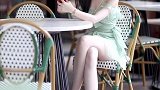 小姐姐一定是“男人爱慕，女人嫉妒”的类型吧……