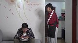 弟媳出差每月给姐姐一万，回家却看到姐姐在捡垃圾，结局感人