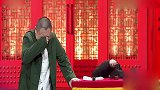 相声有新人：二人台上说着相声，不料竟开始卖斧头