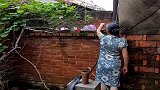 闺女嫁的太近了，亲家母整天来拿吃的，真是没谁了！