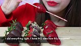 把草莓做成各种样式的，每一种吃起来都甜蜜蜜美滋滋的
