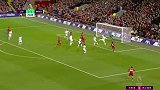 第74分钟利物浦球员菲尔米诺射门-绝佳机会击中门框