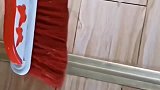 在家大扫除，发现家里地板有缝隙，找到老公私房钱！