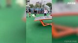乒乓足球了解一下！小姐姐练扣杀都能接起来 球感不是一般的好