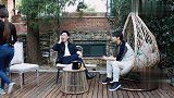 撒娇就服吉娜节目现场冷得发抖，立马就往老公郎朗身上挤