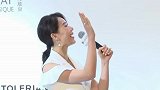 胡杏儿晒泳装照身材超级火辣，大方分享产后瘦身经自信爆棚