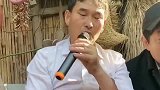 大衣哥虽然名气很大，但为人却一直很低调，一直都住在自己村里！