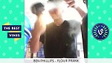 吹风机里加面粉，臭美的小哥哥被害惨了，又要重新洗澡了！