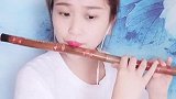 小姐姐笛子独奏，旋律悦耳动听，人美曲也美！